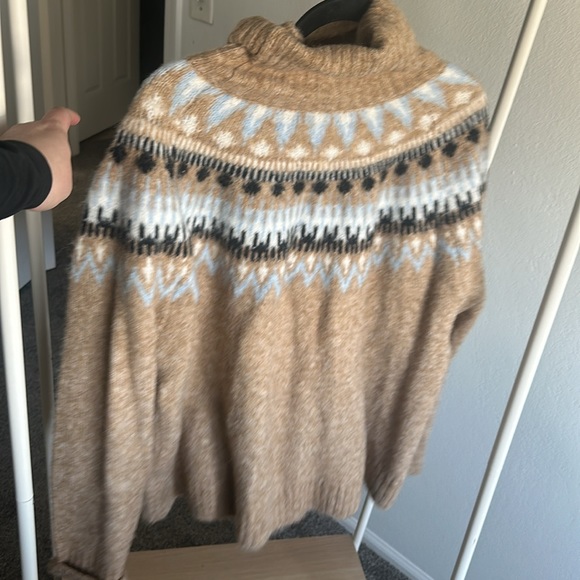 Turtle neck sweater - Picture 3 of 3